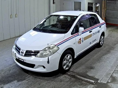 NISSAN TIIDA LATIO