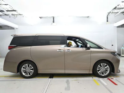 TOYOTA ALPHARD
