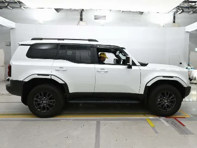 TOYOTA LAND CRUISER 250