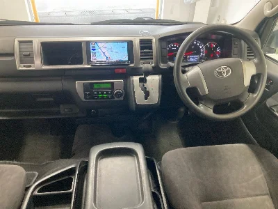 TOYOTA HIACE