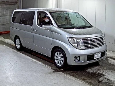 NISSAN ELGRAND