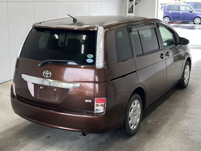 TOYOTA ISIS