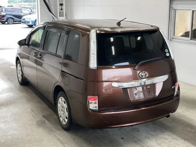 TOYOTA ISIS