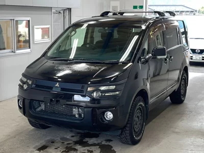 MITSUBISHI DELICA D5