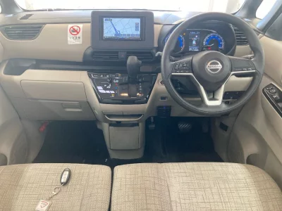 NISSAN ROOX