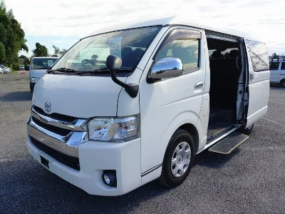 TOYOTA HIACE