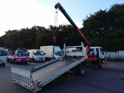MITSUBISHI CANTER