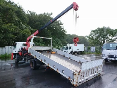 MITSUBISHI CANTER