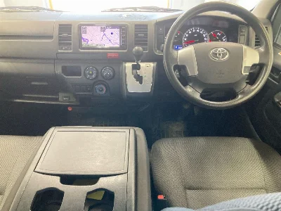 TOYOTA REGIUS VAN