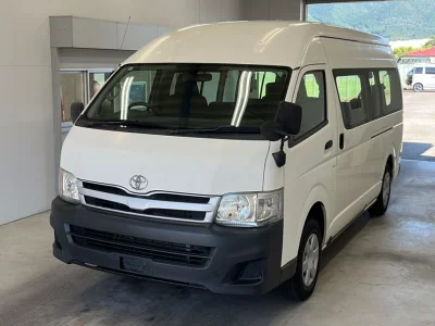 TOYOTA HIACE