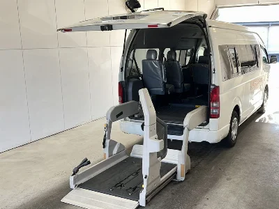 TOYOTA REGIUS ACE VAN