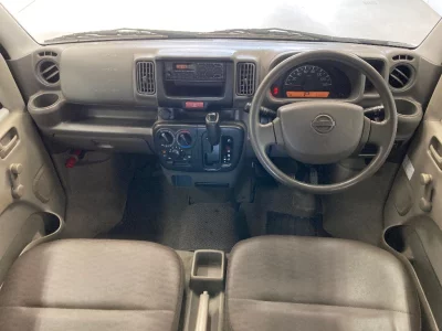 NISSAN CLIPPER VAN