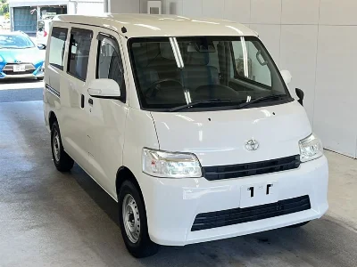 TOYOTA TOWN ACE VAN