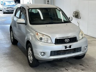 TOYOTA RUSH