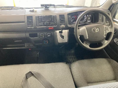 TOYOTA HIACE VAN