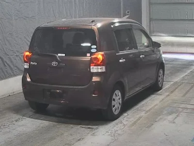 TOYOTA PORTE