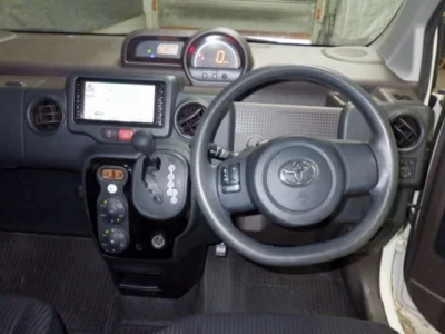 TOYOTA PORTE
