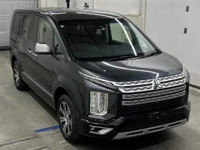 MITSUBISHI DELICA D5