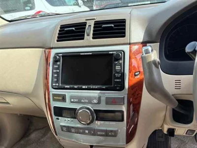 TOYOTA IPSUM