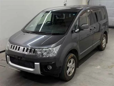 MITSUBISHI DELICA D5