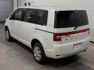 MITSUBISHI DELICA D5