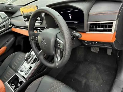 MITSUBISHI OUTLANDER PHEV