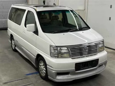 NISSAN ELGRAND