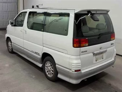 NISSAN ELGRAND
