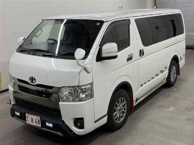 TOYOTA HIACE VAN