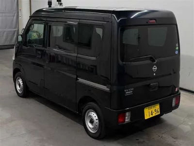 NISSAN CLIPPER VAN