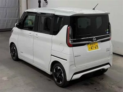 NISSAN ROOX
