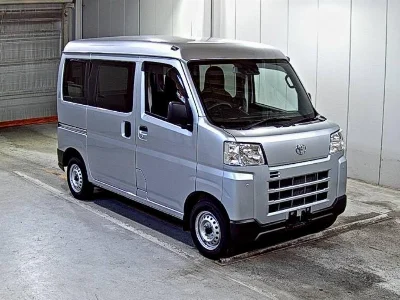 TOYOTA PIXIS VAN