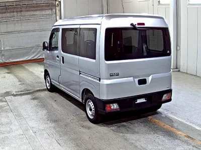 TOYOTA PIXIS VAN