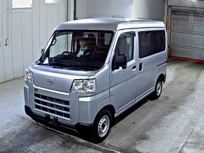 TOYOTA PIXIS VAN