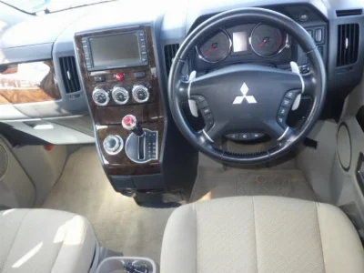 MITSUBISHI DELICA D5