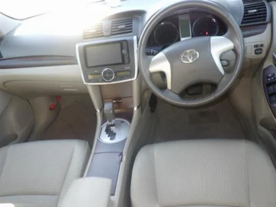 TOYOTA PREMIO