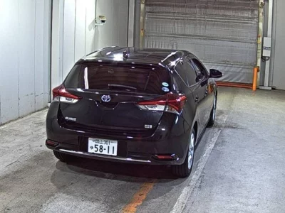TOYOTA AURIS
