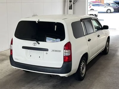 TOYOTA SUCCEED