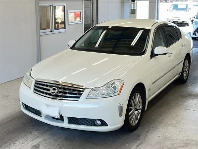 NISSAN FUGA