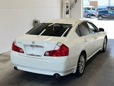 NISSAN FUGA