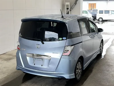 HONDA FREED SPIKE