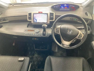 HONDA FREED SPIKE