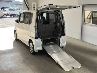 HONDA N BOX PLUS