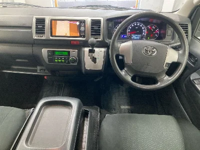 TOYOTA HIACE VAN