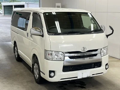 TOYOTA HIACE VAN