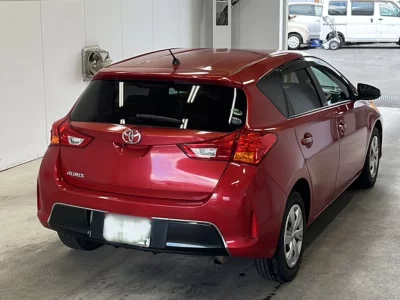 TOYOTA AURIS