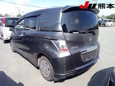 HONDA FREED SPIKE