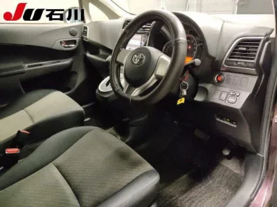 TOYOTA RACTIS