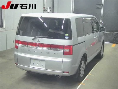MITSUBISHI DELICA D5