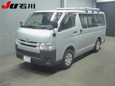 TOYOTA REGIUS VAN